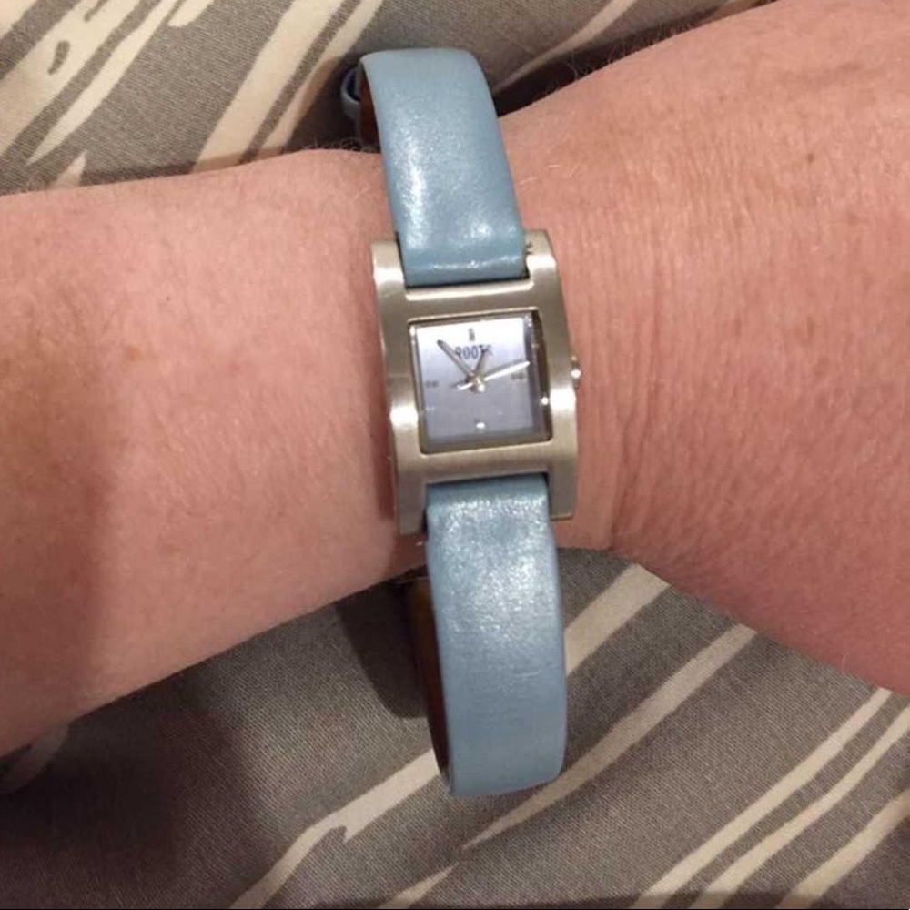 Ladies Roots leather watch